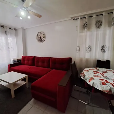 Moderne Finlandia Mit Kleinem Balkon Torrevieja