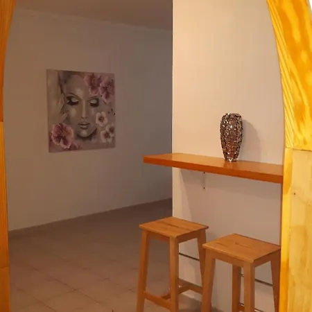 Moderne Finlandia Mit Kleinem Balkon Apartamento