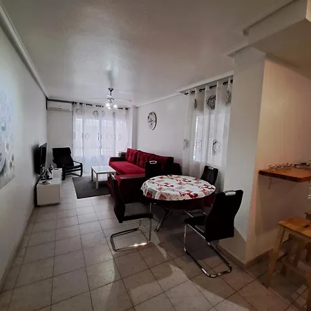 Moderne Finlandia Mit Kleinem Balkon Apartamento Torrevieja